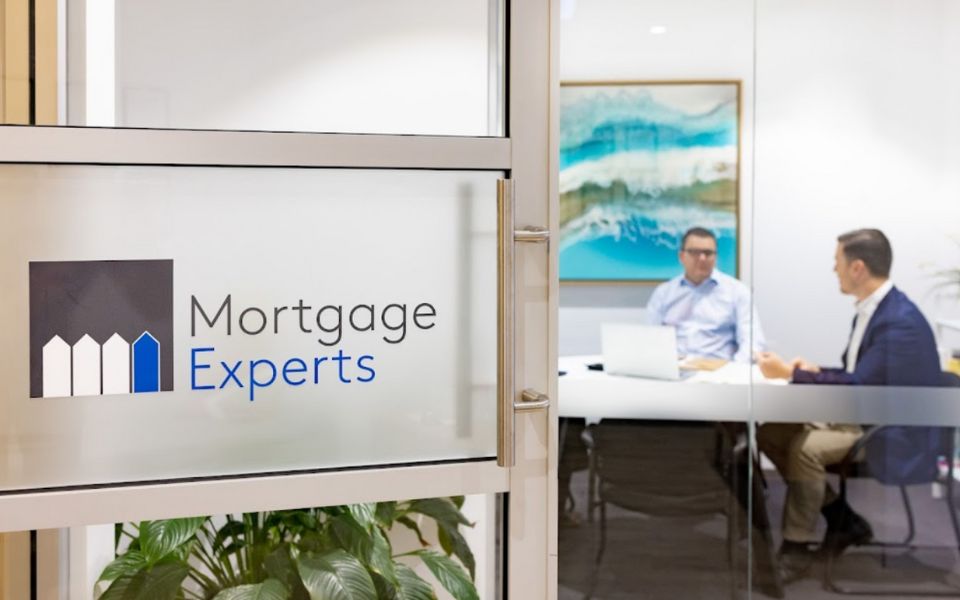 /media/btyb4gbo/mortgage-experts-online-about-us-image-960.jpg